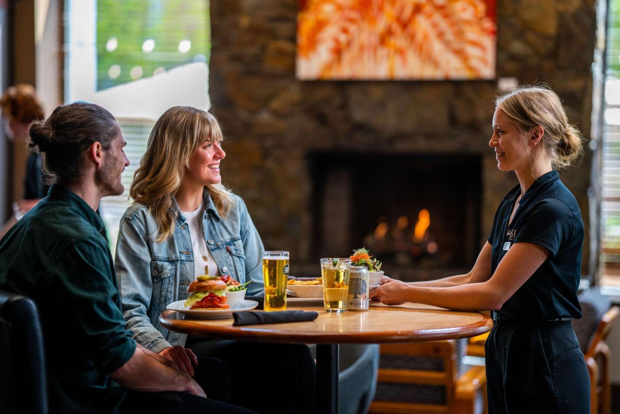 Hilton Whistler Resort & Spa מראה חיצוני תמונה