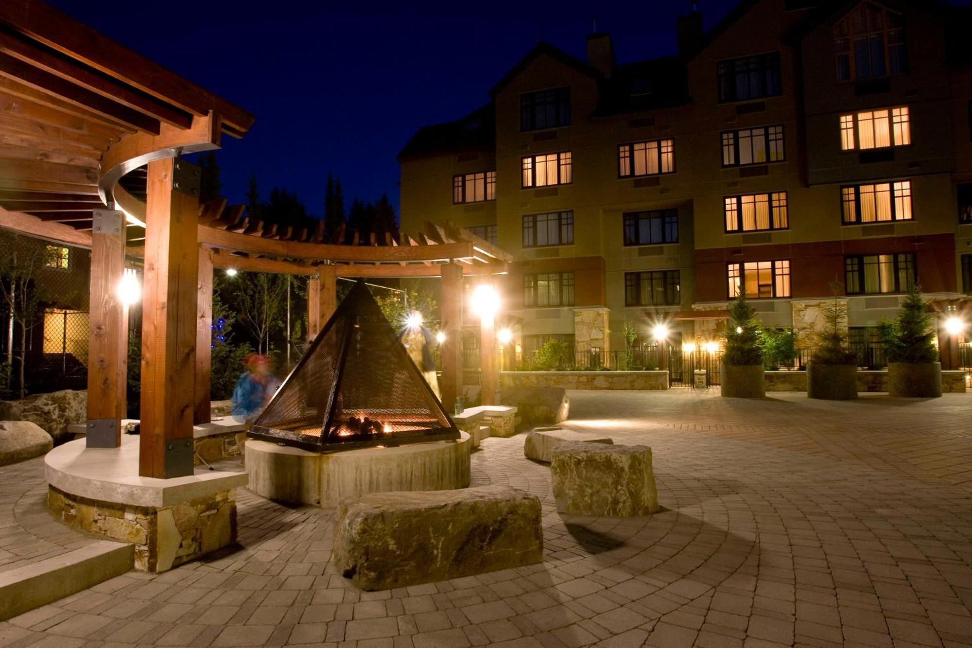 Hilton Whistler Resort & Spa מראה חיצוני תמונה